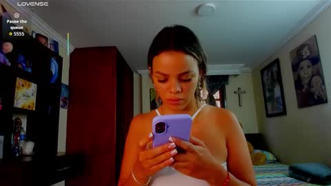 missvalery1 online show from March 28, 9:24 pm