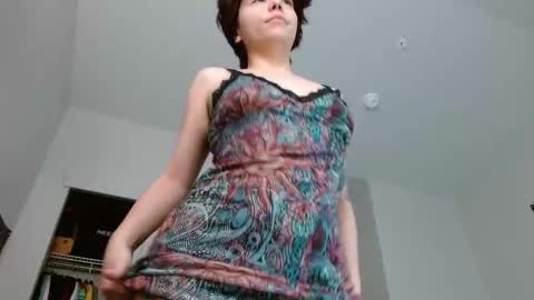 V Nessa online show from November 23, 8:21 pm