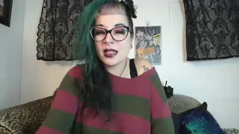 Missy Dee online show from October 15, 7:44 am