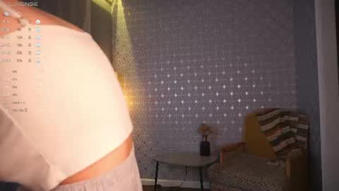 Mia online show from August 2, 8:34 pm