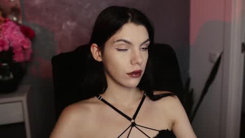 Miss Rochelle online show from December 8, 3:24 pm