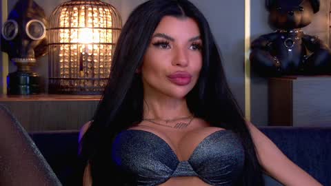 Elenia online show from April 2, 1:52 pm