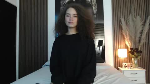 Mtica Brennet online show from October 24, 3:46 am