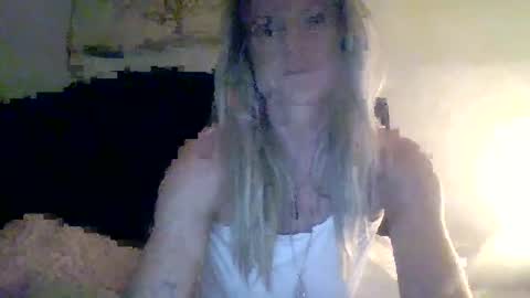 mockingbirds91 online show from June 4, 5:45 am