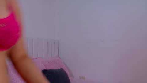 zoe ross online show from November 5, 7:30 pm