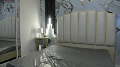 Hey Guys  Im Mollie online show from April 15, 12:28 pm