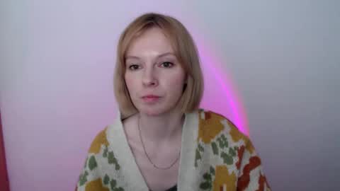 mollilove online show from May 7, 9:57 am