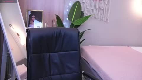 Molly online show from February 18, 12:48 am