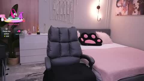 Molly online show from October 15, 1:30 am