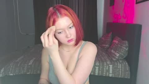Snapshot of molly_millerr chatting on January 16, 9:48 am molly_millerr online show from January 16, 9:48 am