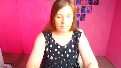 Molly online show from June 16, 11:44 am