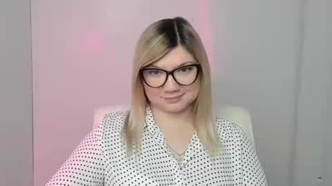 Molly online show from October 19, 12:18 pm