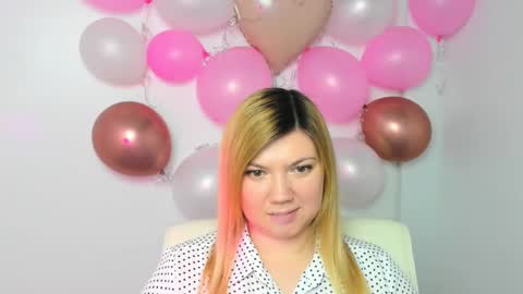 Molly online show from February 19, 1:39 pm