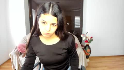 Snapshot of molly_owens chatting on October 19, 9:22 am Molly Owens online show from October 19, 9:22 am