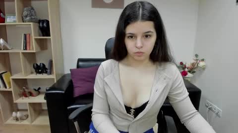 Snapshot of molly_owens chatting on February 1, 12:37 pm Molly Owens online show from February 1, 12:37 pm