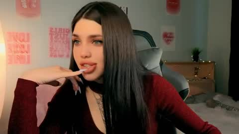 Molly online show from April 3, 4:32 am