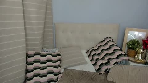 MollyCrazy online show from March 25, 9:34 am