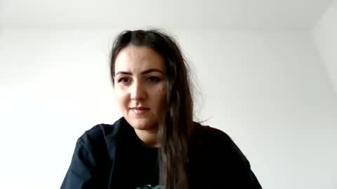 Molly online show from April 1, 9:43 am