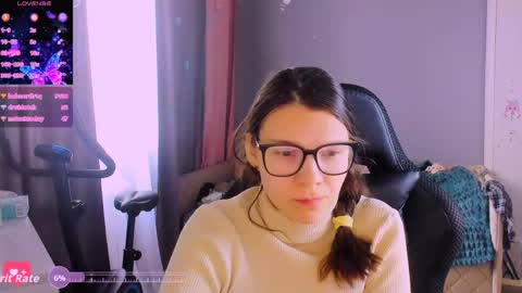  KIRA  online show from April 3, 2:42 am