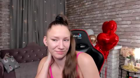 hi im Molly heregreat boobs big heart  warm pussy  online show from February 6, 12:14 am