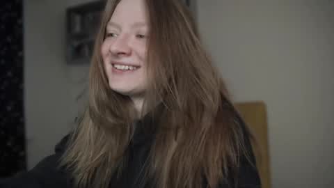 mollytucker online show from January 19, 12:07 pm