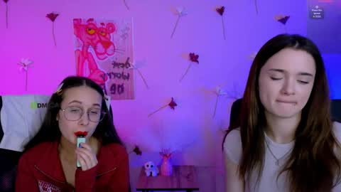 Mona  online show from May 31, 1:55 am