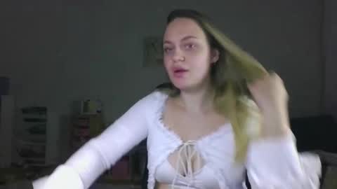 monarise online show from March 31, 8:31 pm