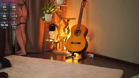 monica_law_ online show from November 18, 3:29 am