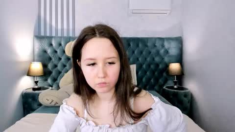 Monica online show from March 4, 2:45 pm