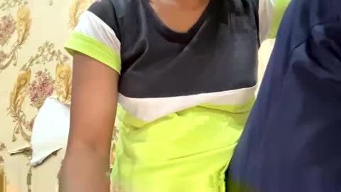 Snapshot of monika_reddy62 chatting on September 26, 12:03 pm monika_reddy62 online show from September 26, 12:03 pm