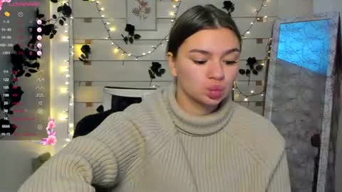 Monika online show from October 27, 1:50 pm