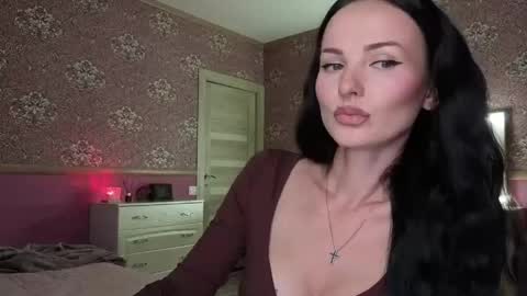 monparis_dream online show from April 14, 3:45 pm