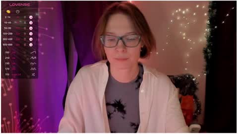 Snapshot of moon__girl chatting on December 20, 8:23 pm Roxy online show from December 20, 8:23 pm