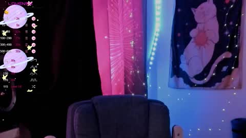 Snapshot of moon__girl chatting on October 22, 8:14 pm Roxy online show from October 22, 8:14 pm