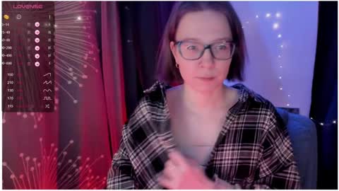 Snapshot of moon__girl chatting on February 16, 6:54 pm Roxy online show from February 16, 6:54 pm