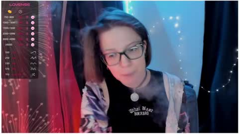 Snapshot of moon__girl chatting on February 22, 7:21 pm Roxy online show from February 22, 7:21 pm