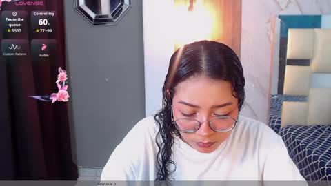 moon_and_fire_ online show from March 30, 5:40 am