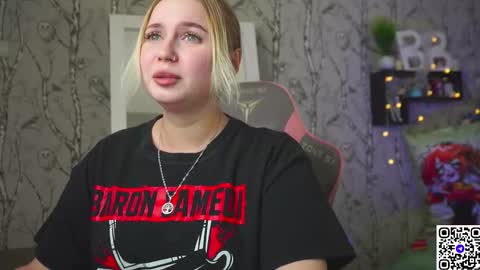 Emilia online show from February 2, 8:02 am