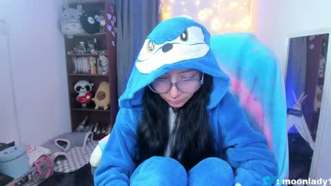 MOON  online show from April 10, 3:23 am