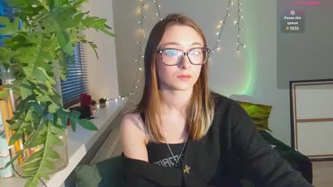 Snapshot of moonlight__lovers chatting on December 23, 2:28 pm Dana online show from December 23, 2:28 pm