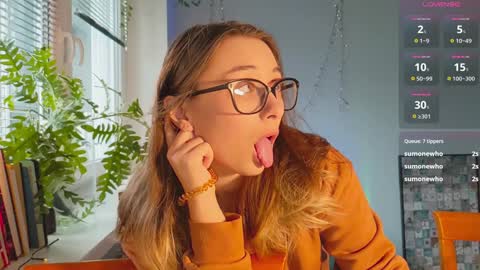 Snapshot of moonlight__lovers chatting on January 19, 11:56 am Dana online show from January 19, 11:56 am