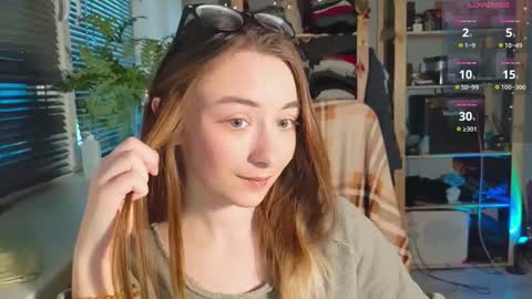 Snapshot of moonlight__lovers chatting on March 5, 2:45 pm Dana online show from March 5, 2:45 pm