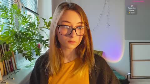 Snapshot of moonlight__lovers chatting on December 26, 11:10 am Dana online show from December 26, 11:10 am