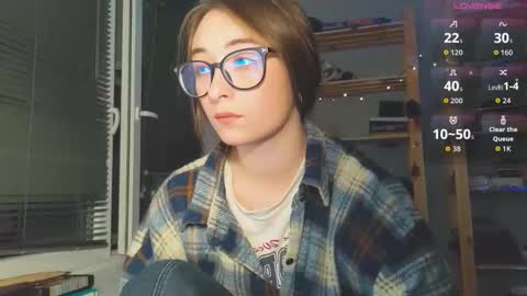 Snapshot of moonlight__lovers chatting on October 5, 10:26 pm Dana online show from October 5, 10:26 pm