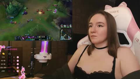 Katrin online show from February 4, 8:23 pm