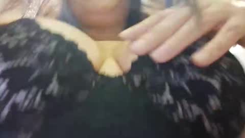 Snapshot of moonrose69 chatting on October 31, 6:39 am moonrose69 online show from October 31, 6:39 am