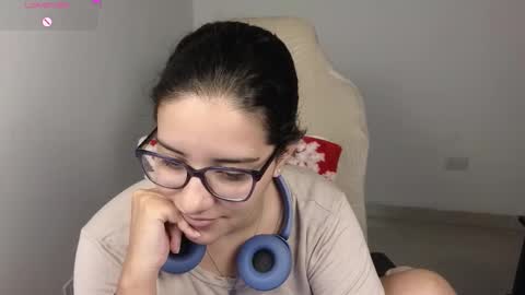 Moon Woman online show from December 15, 4:29 am