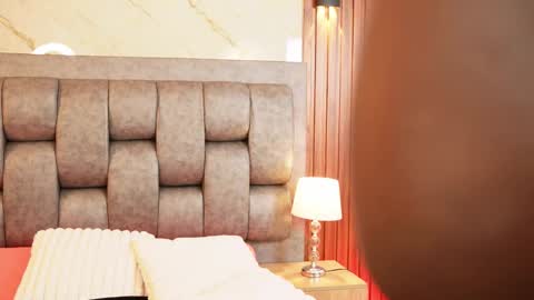 more hott online show from February 27, 7:35 pm