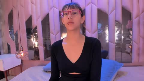   online show from April 12, 7:38 pm