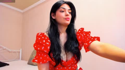 Snapshot of moroccan_diamond_ chatting on December 12, 8:47 am Medina online show from December 12, 8:47 am
